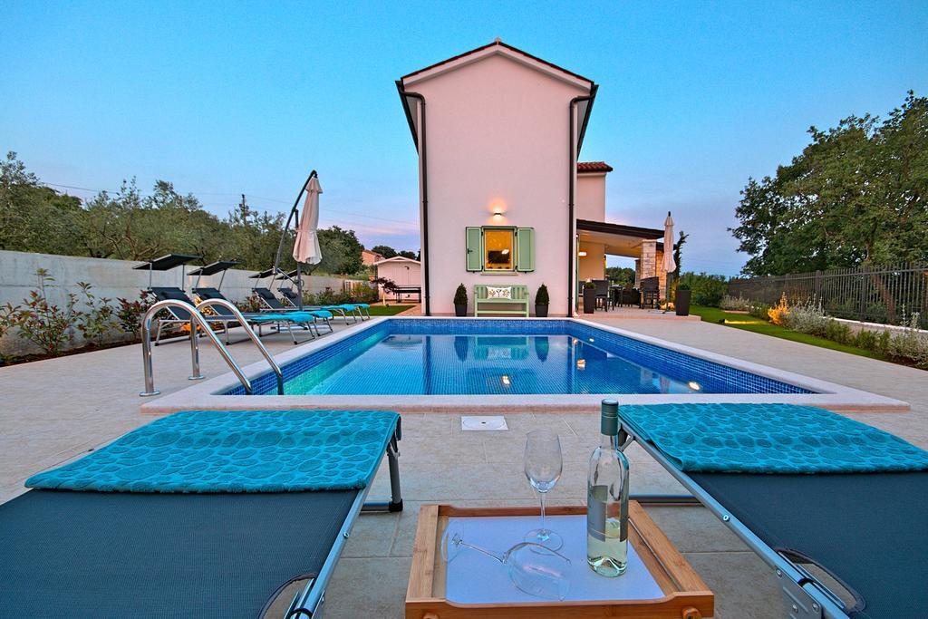 Villa Barbara Selina Exterior photo